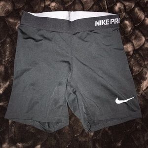 Nike Pro